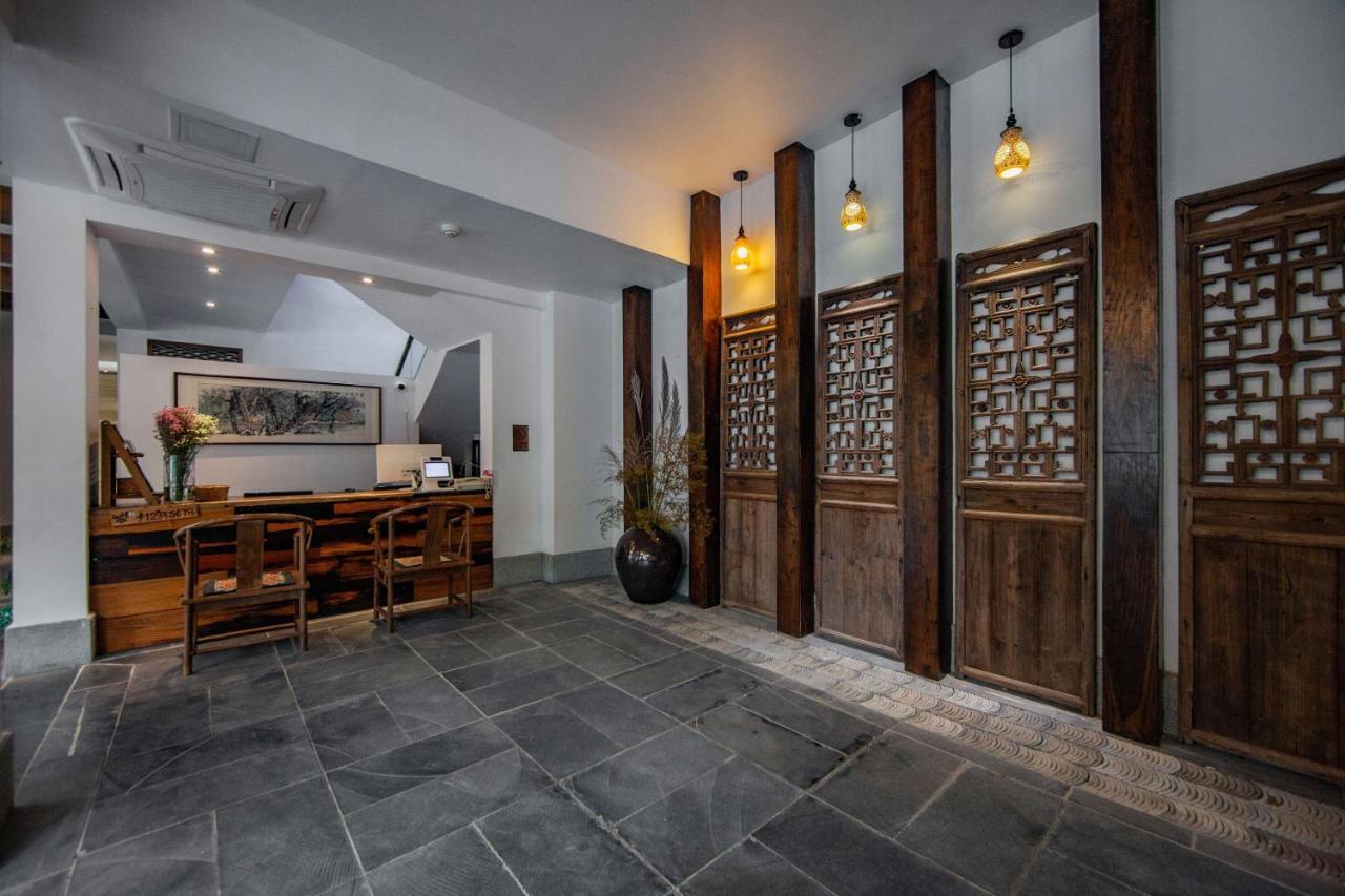 Serene Vale Inn Guilin-Free One Way Pick Up Service To High-Speed Railway Station For 2 Nights Zewnętrze zdjęcie