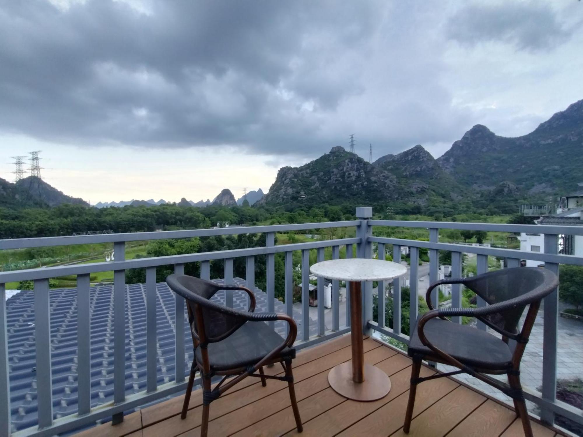 Serene Vale Inn Guilin-Free One Way Pick Up Service To High-Speed Railway Station For 2 Nights Zewnętrze zdjęcie